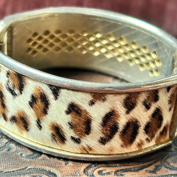Vintage Cheetah Leopard Print Calf Hair Metal Bracelet - Picture 2 of 6